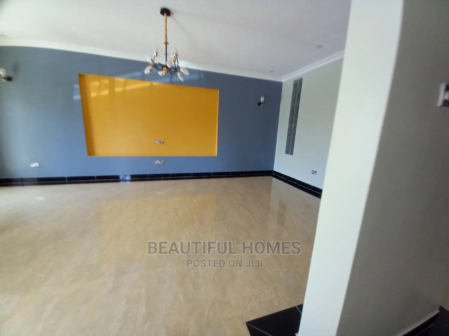 Furnished 6bdrm Mansion in Executive Wing, Kira for Sale in Kira