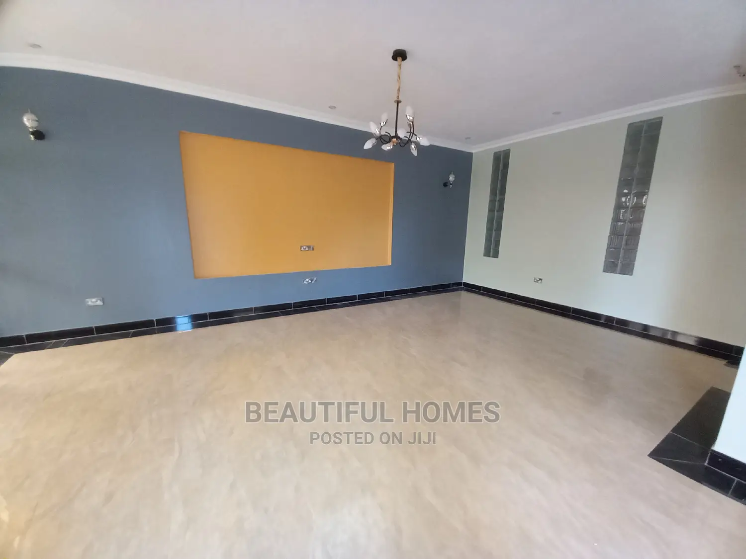 Furnished 6bdrm Mansion in Corporate Heights, Kira for Sale in Kira