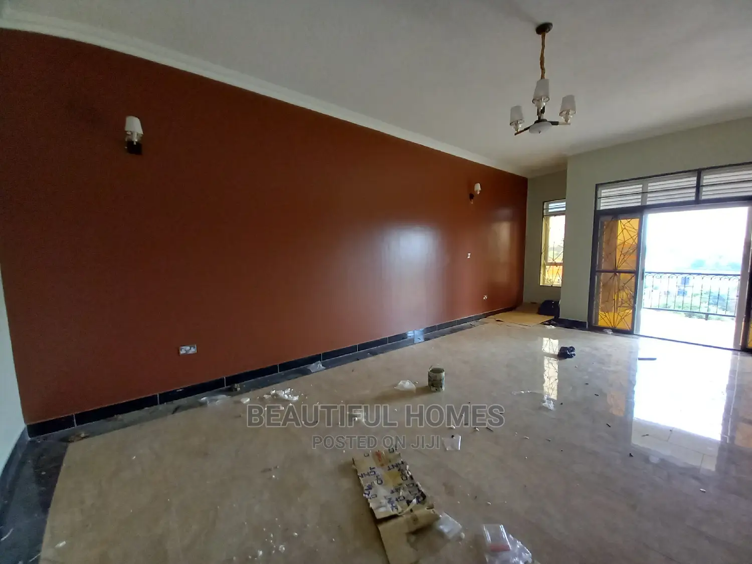 Furnished 6bdrm Duplex in Rich Neighborhood, Kira for Sale in Kira
