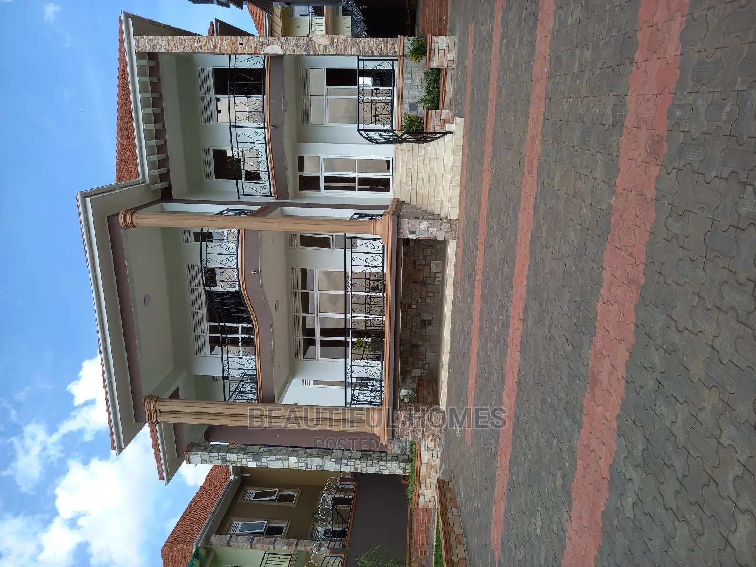 Furnished 6bdrm Duplex in Rich Zone, Kira for Sale in Kira