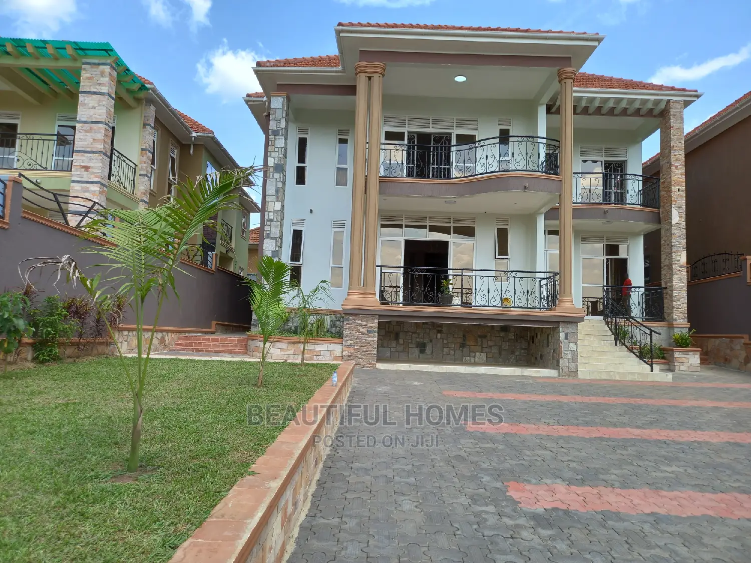 Furnished 6bdrm Mansion in Kira for Sale in Kira