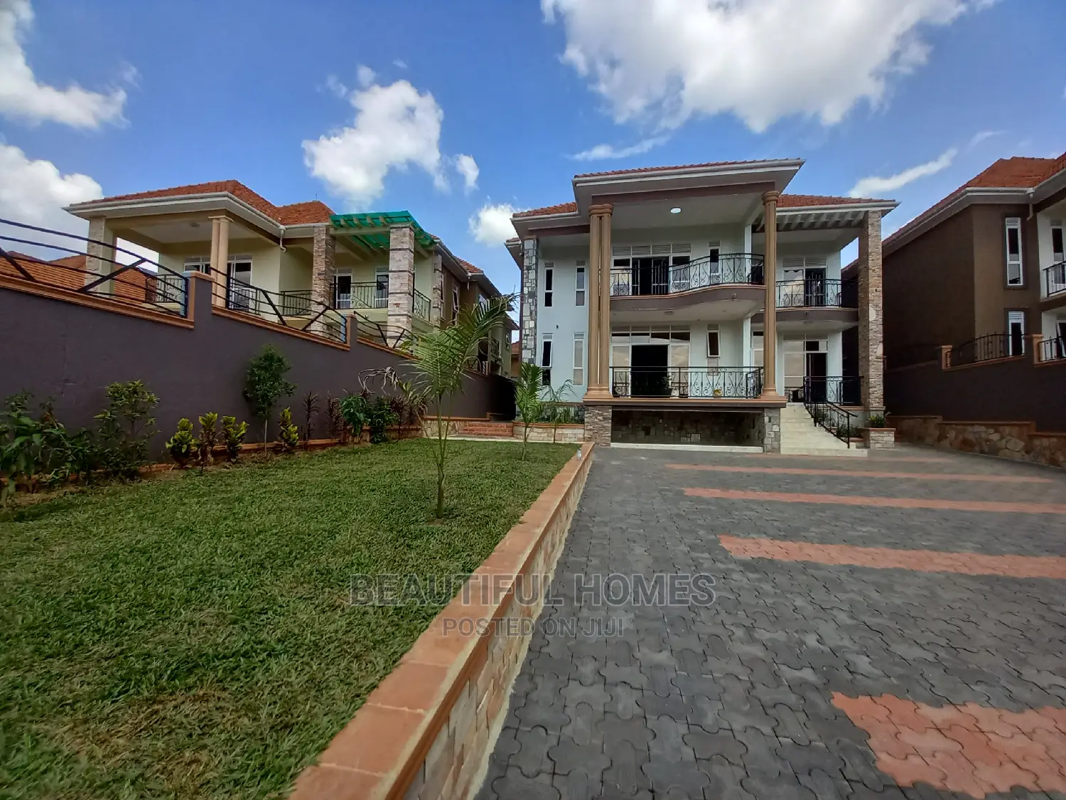 Furnished 6bdrm Mansion in Kira for Sale in Kira