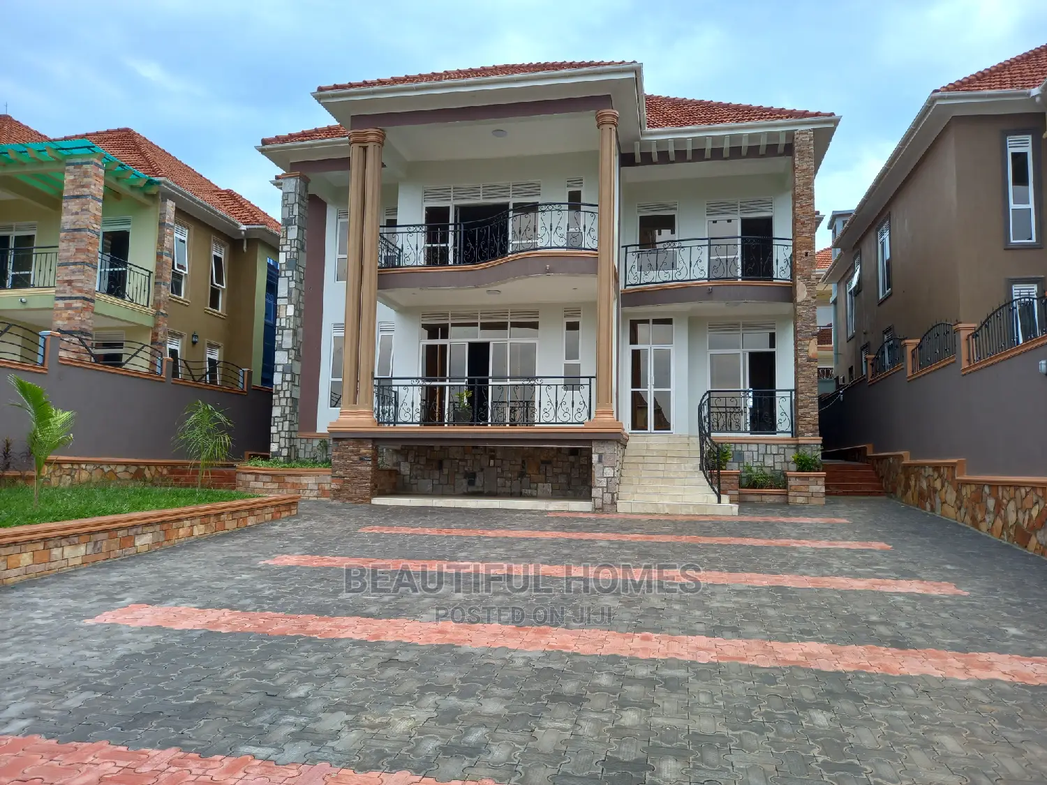Furnished 6bdrm Mansion in Kira for Sale in Kira
