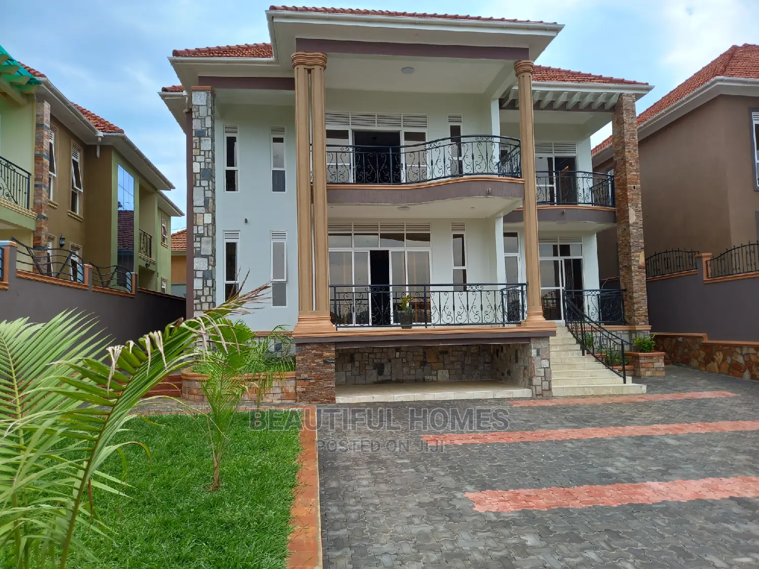 Furnished 6bdrm House in Kira for Sale in Kira