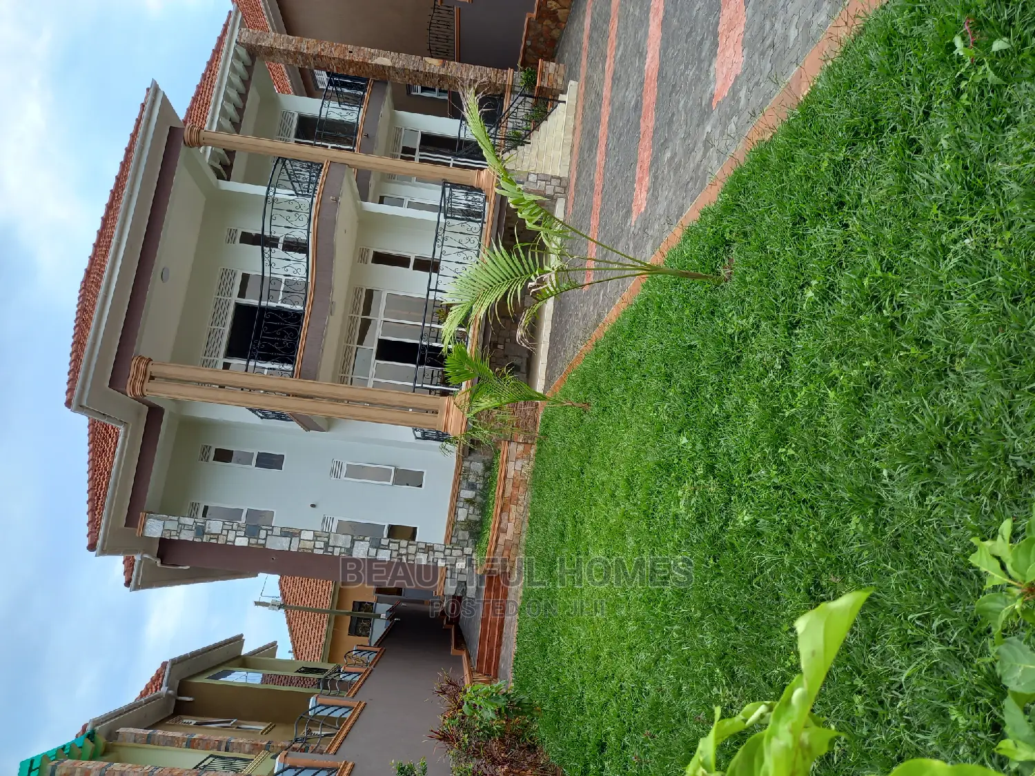 Furnished 6bdrm House in Kira for Sale in Kira