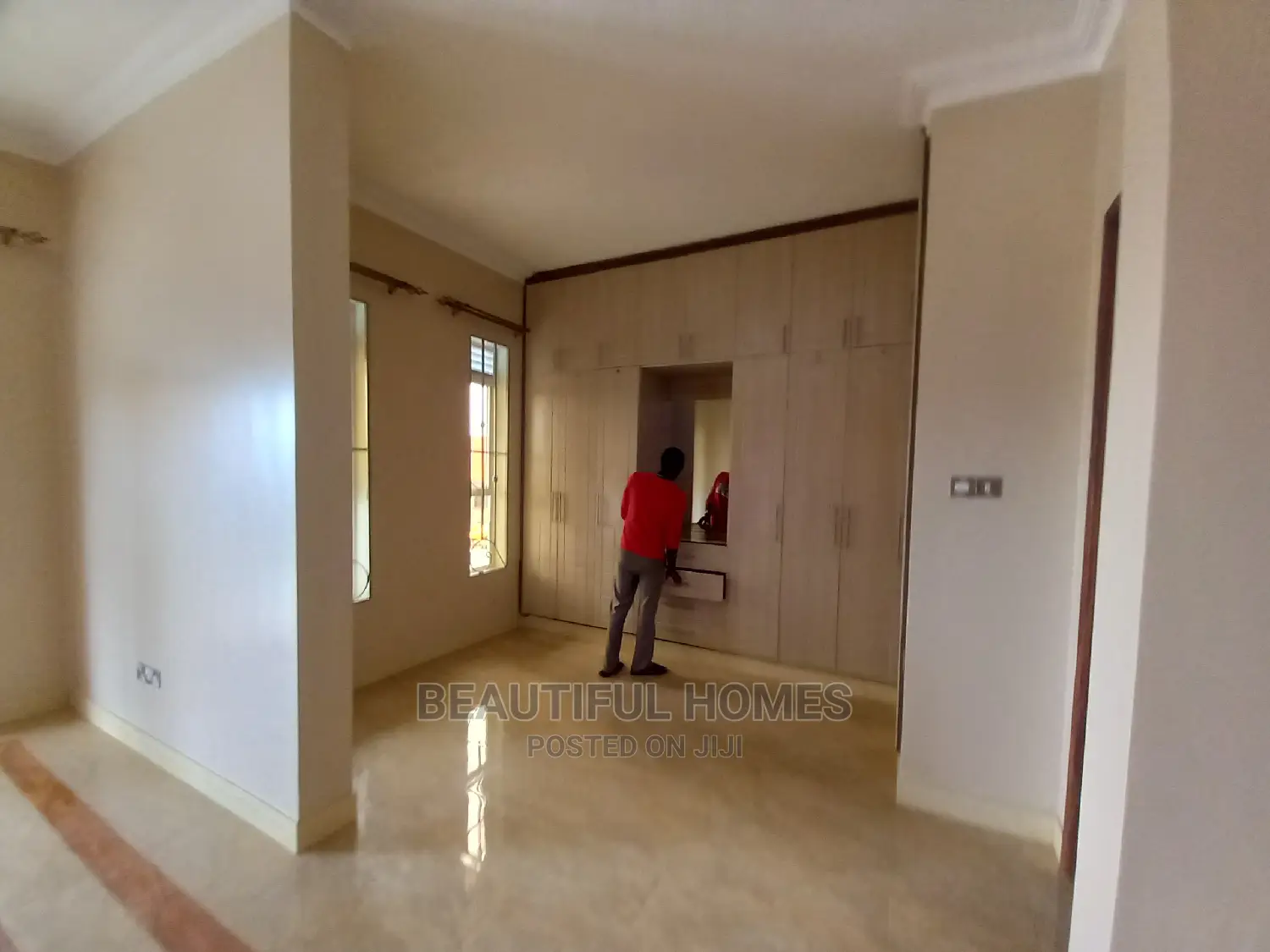 Furnished 6bdrm House in Kira for Sale in Kira