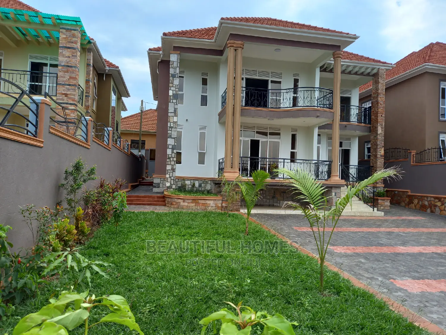 Furnished 6bdrm Mansion in Posh Estate, Kira for Sale in Kira