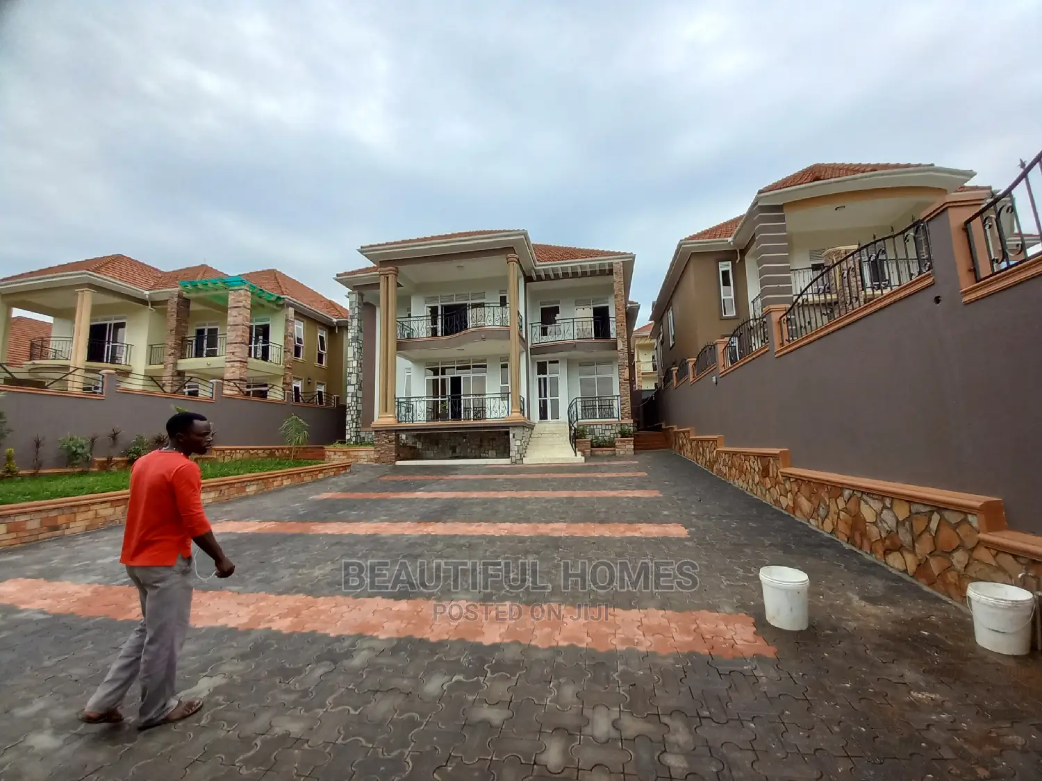 Furnished 6bdrm Mansion in Posh Estate, Kira for Sale in Kira