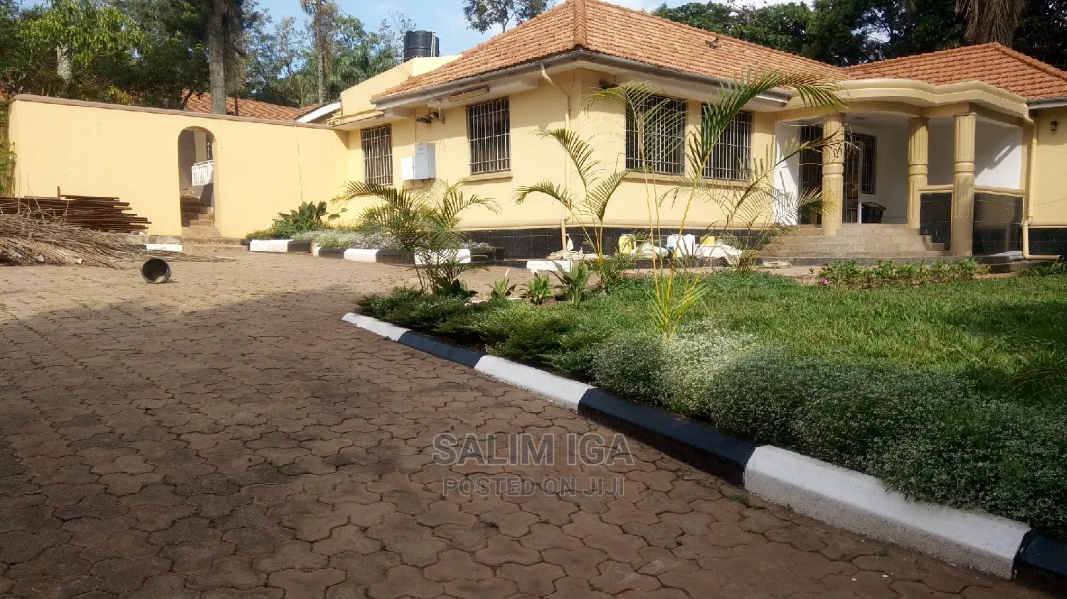 3bdrm Bungalow in Kololo Property, Central Division for Rent in Central Division
