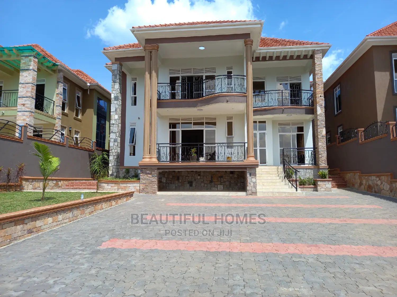 Furnished 6bdrm Mansion in Tarmack, Kira for Sale in Kira