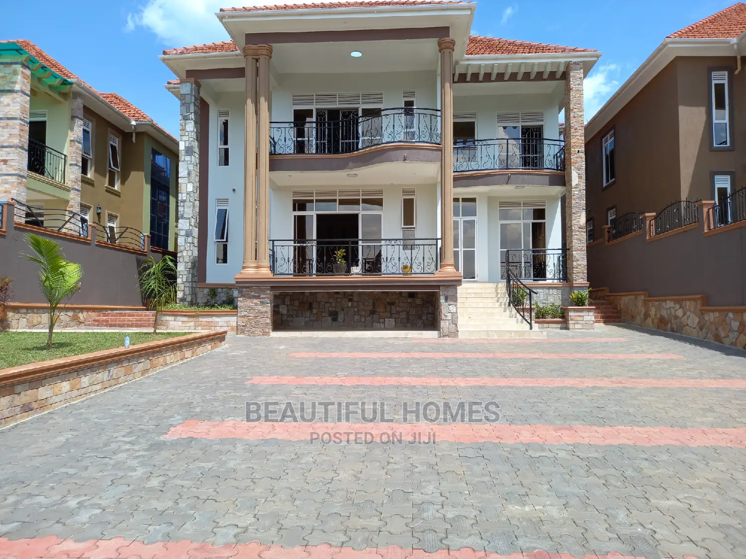 Furnished 6bdrm Mansion in Tarmack, Kira for Sale in Kira