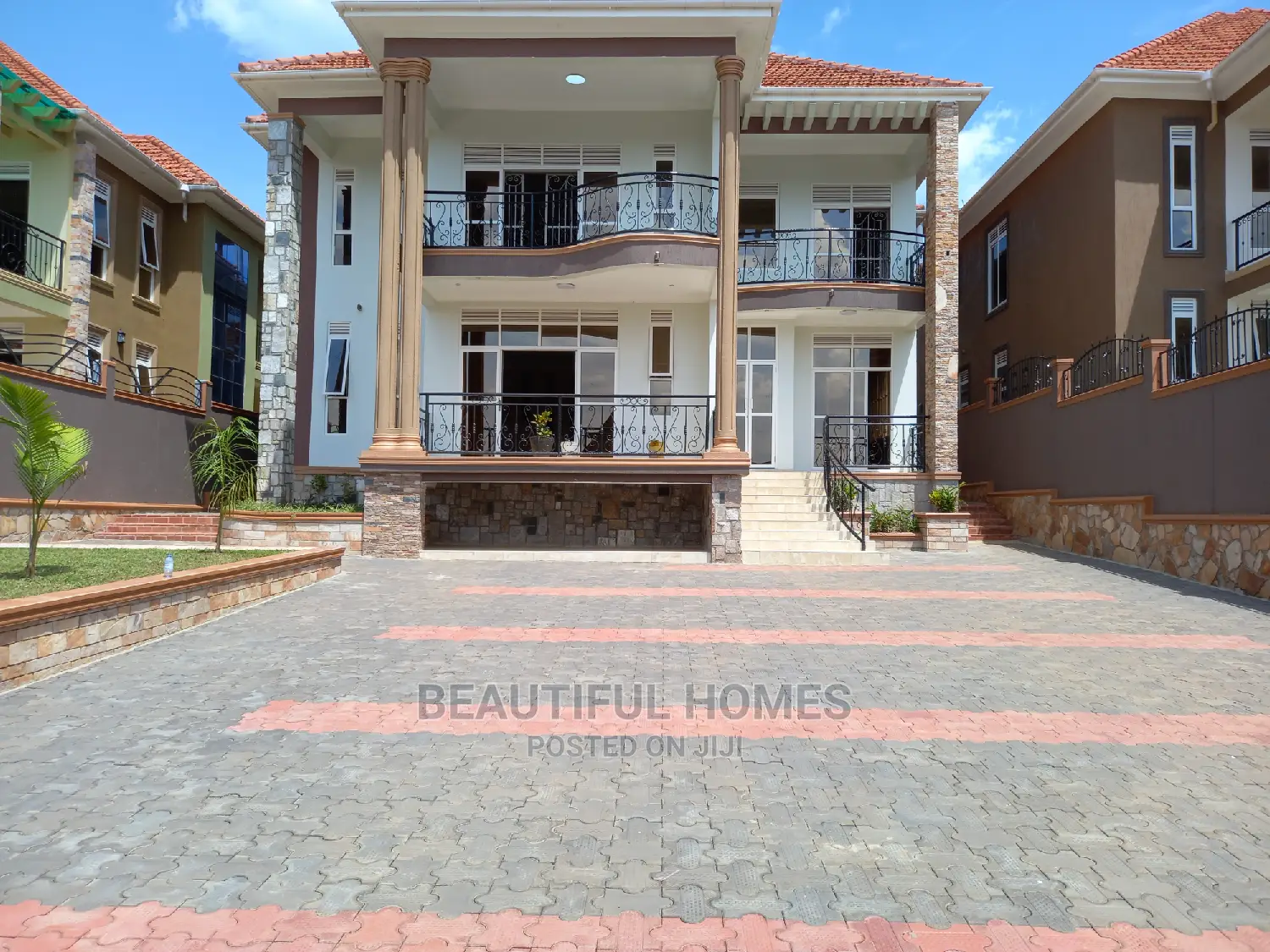 Furnished 6bdrm Mansion in Tarmack, Kira for Sale in Kira
