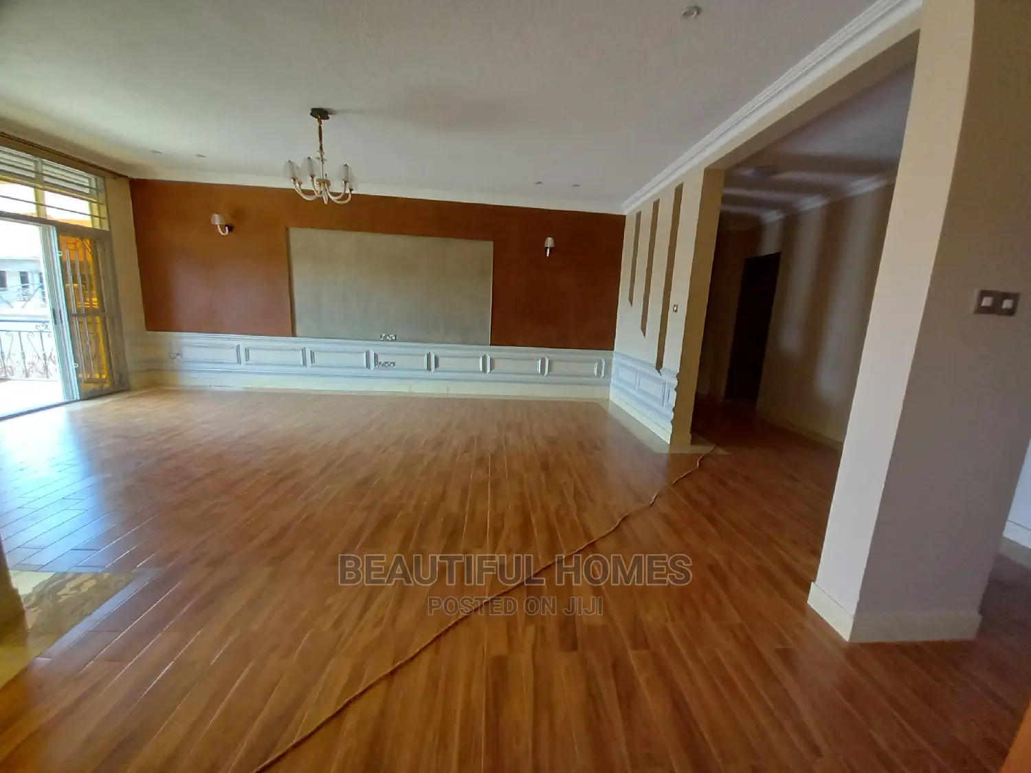 Furnished 6bdrm Duplex in Tarmacked, Kira for Sale in Kira