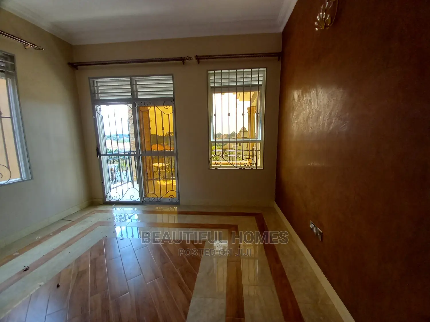Furnished 6bdrm Duplex in Tarmacked, Kira for Sale in Kira