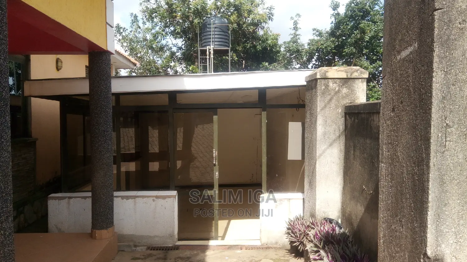 3bdrm Bungalow in Kololo Property, Central Division for Sale in Central Division