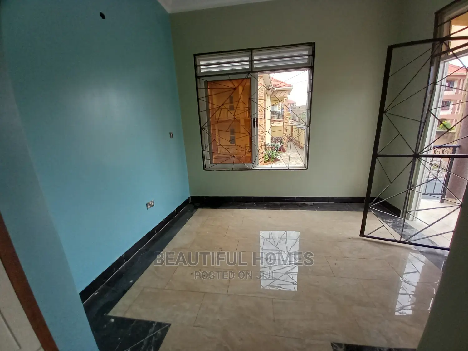 Furnished 6bdrm Mansion in Best Neighborhood, Kira for Sale in Kira