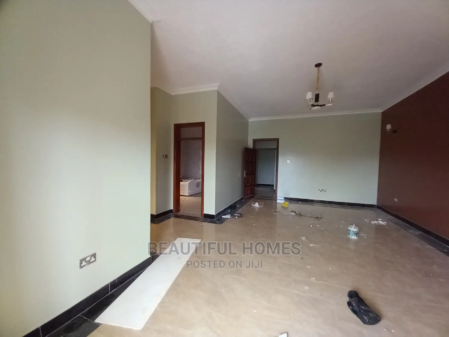 Furnished 6bdrm Mansion in Best Neighborhood, Kira for Sale in Kira