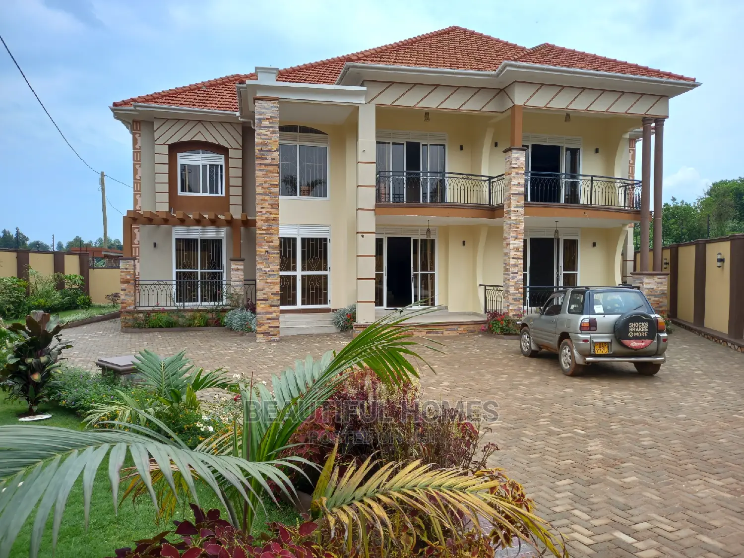 Furnished 6bdrm Mansion in Kiwatule, Nakawa for Sale in Nakawa