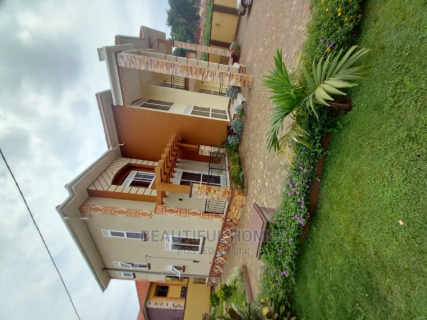 Furnished 6bdrm Mansion in Kiwatule, Nakawa for Sale in Nakawa