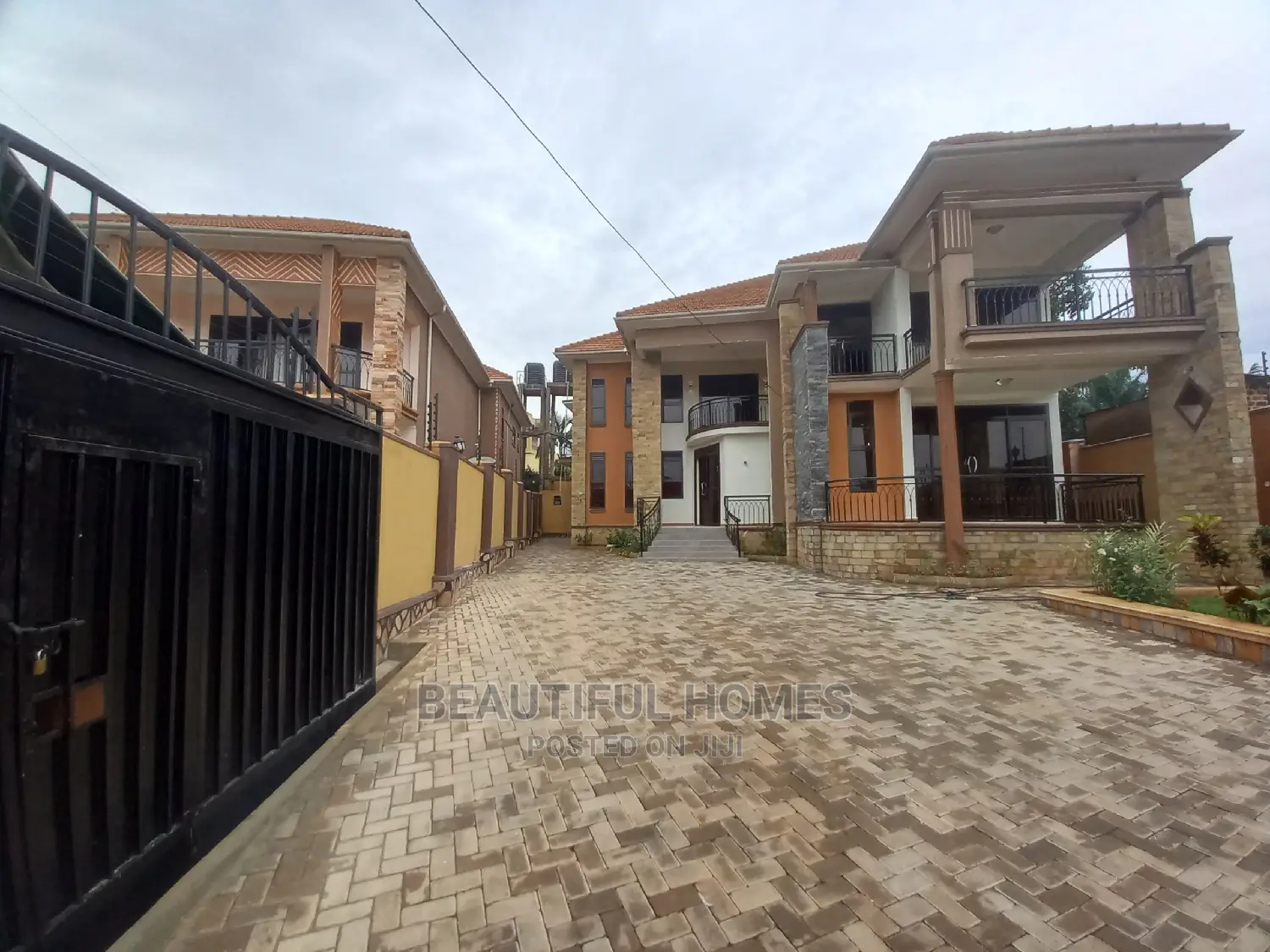Furnished 6bdrm Mansion in Kiwatule, Central Division for Sale in Central Division