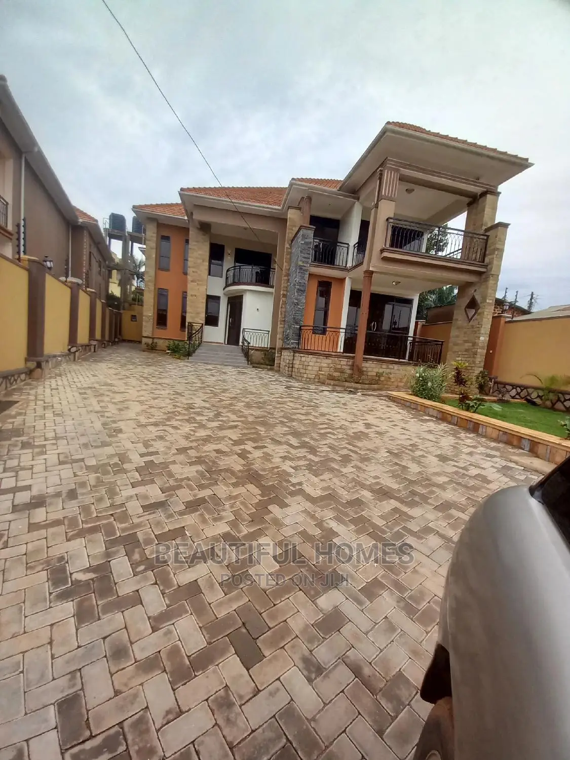 Furnished 6bdrm Mansion in Kiwatule, Central Division for Sale in Central Division