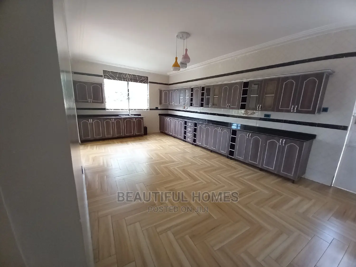 Furnished 6bdrm Mansion in Kiwatule, Central Division for Sale in Central Division