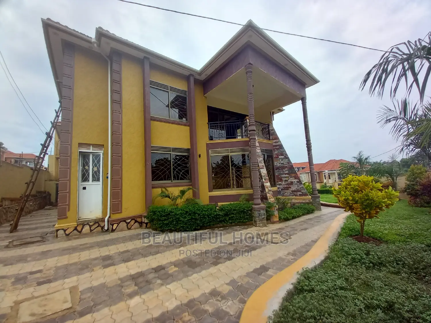 Furnished 7bdrm Mansion in Kiwatule Bidandi, Central Division for Sale in Central Division