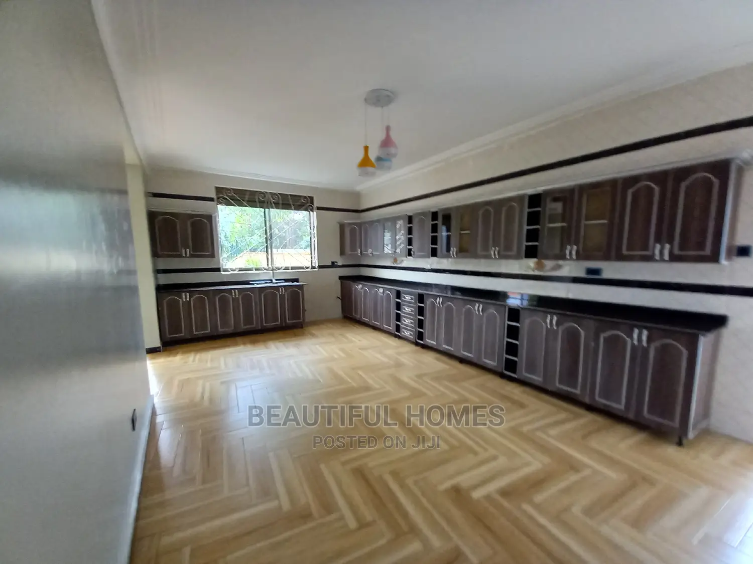 Furnished 7bdrm Mansion in Kiwatule Bidandi, Central Division for Sale in Central Division