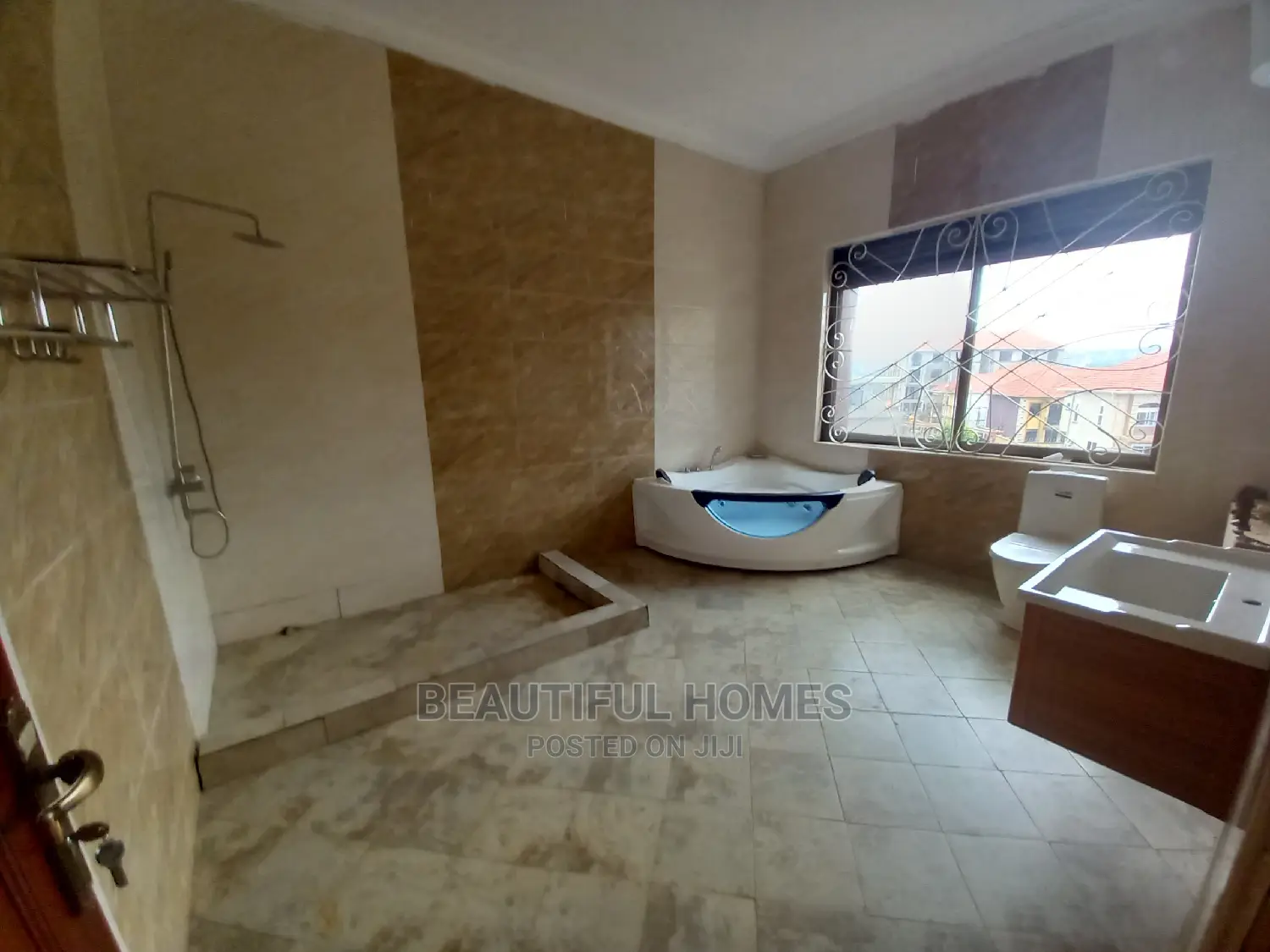 Furnished 7bdrm Mansion in Kiwatule Minister'S, Central Division in Central Division