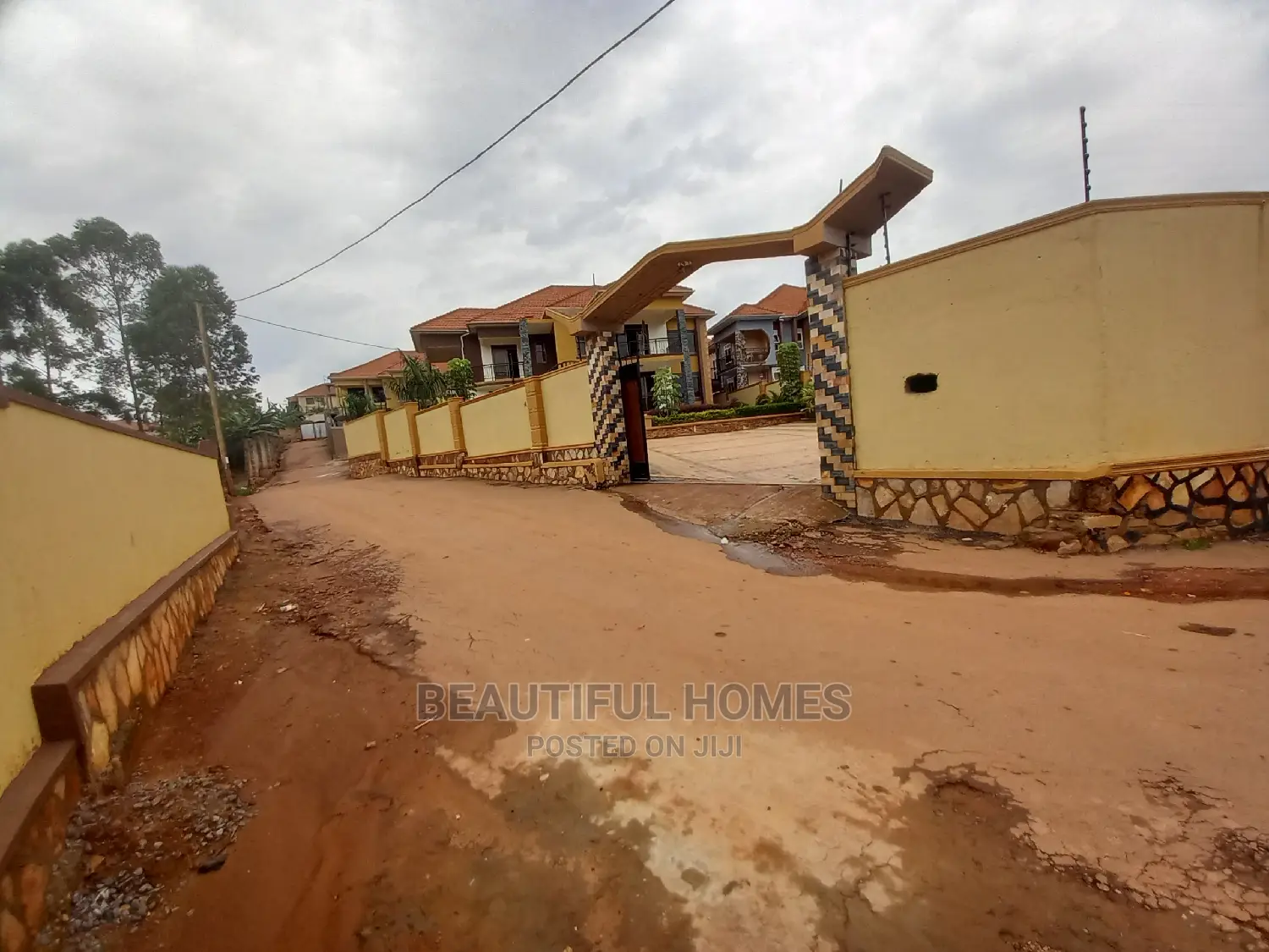 Furnished 7bdrm Mansion in Kiwatule Posh, Central Division for Sale in Central Division