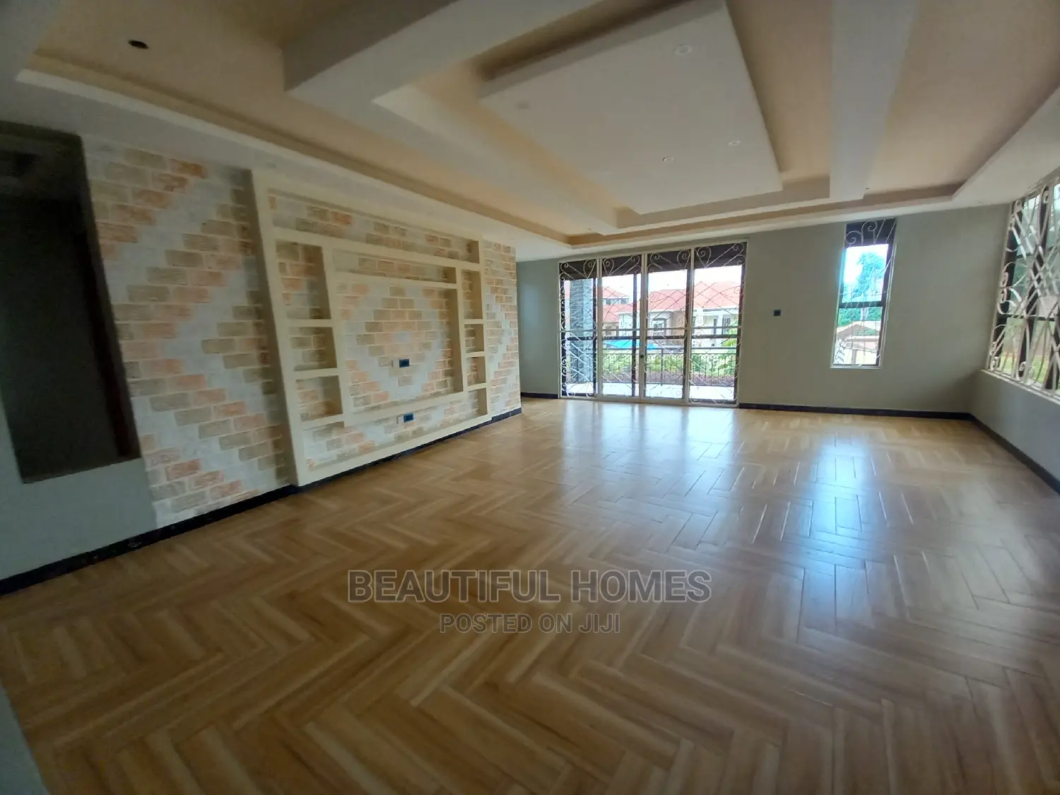 Furnished 7bdrm Mansion in Kiwatule Posh, Central Division for Sale in Central Division