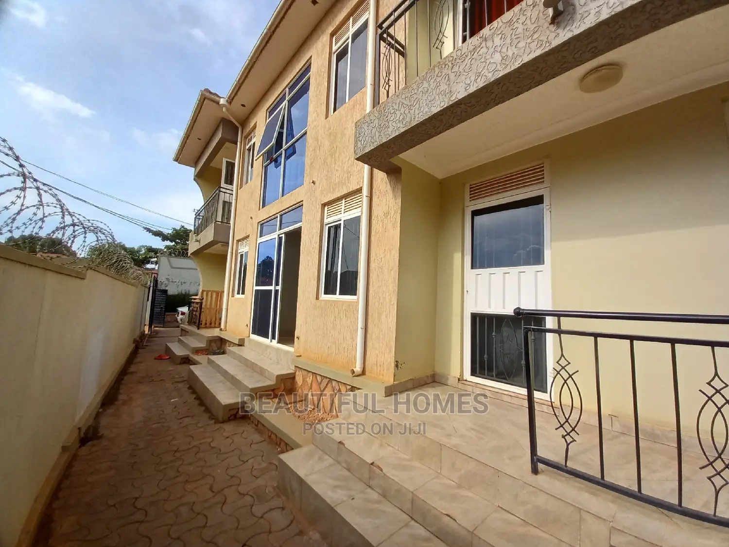 Furnished 1bdrm Block of Flats in Kira by the Tarmack for Sale in Kira