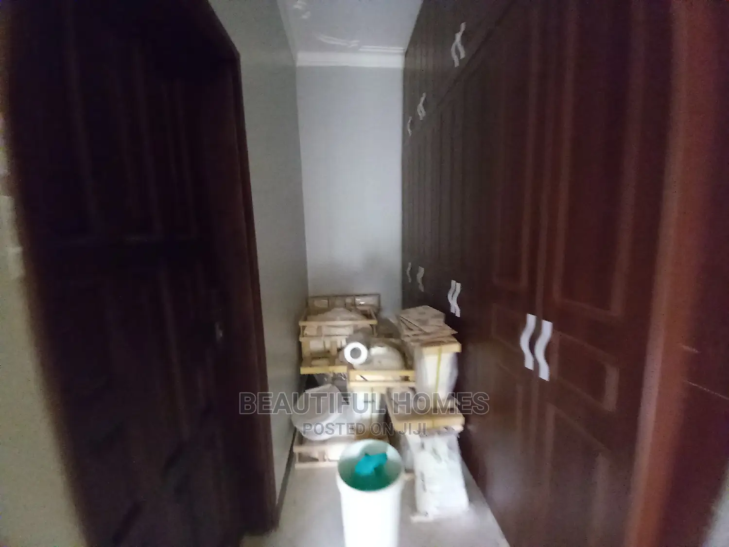 Furnished 4bdrm Bungalow in Kira for Sale in Kira