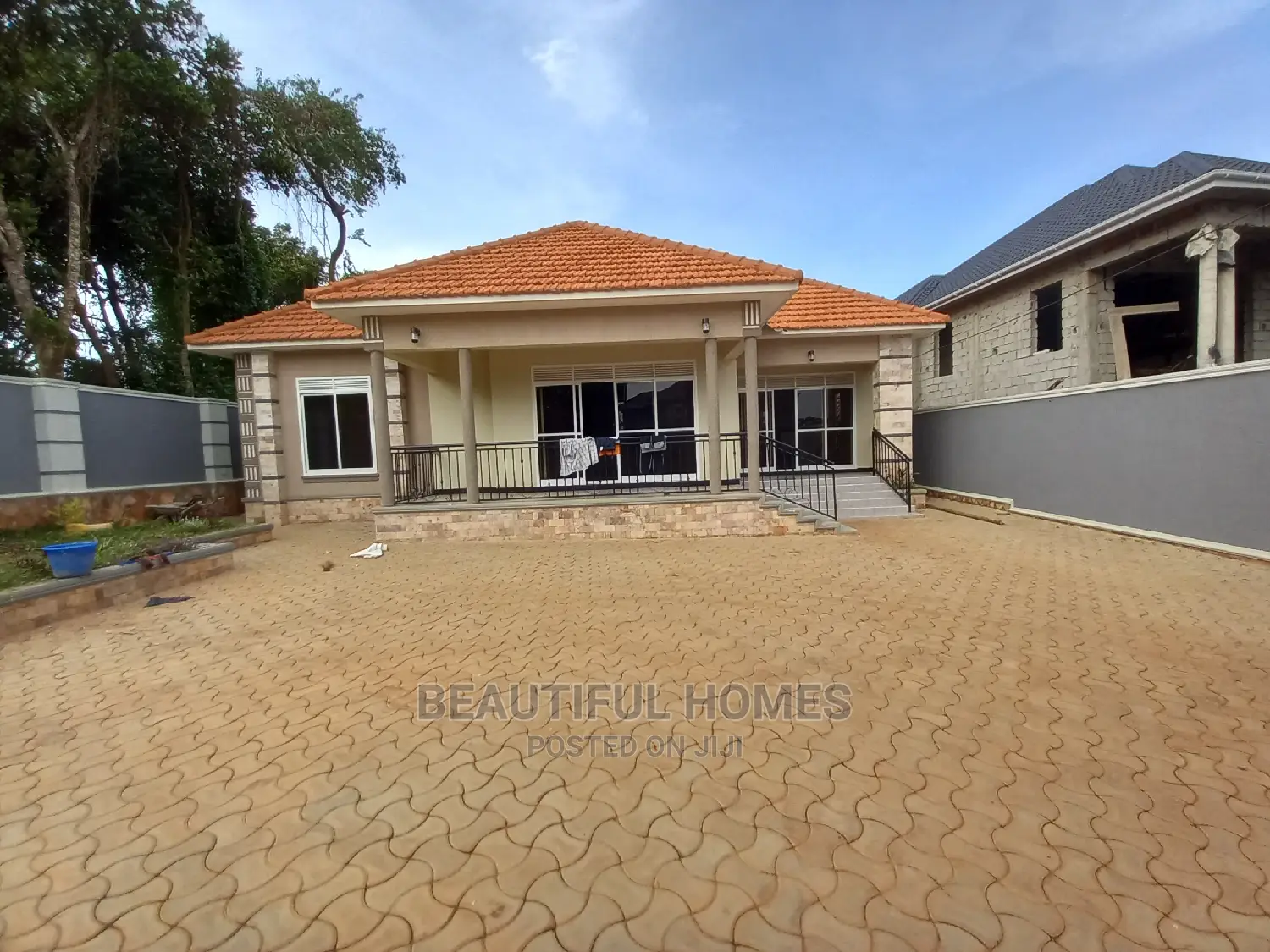Furnished 4bdrm Bungalow in Kira for Sale in Kira