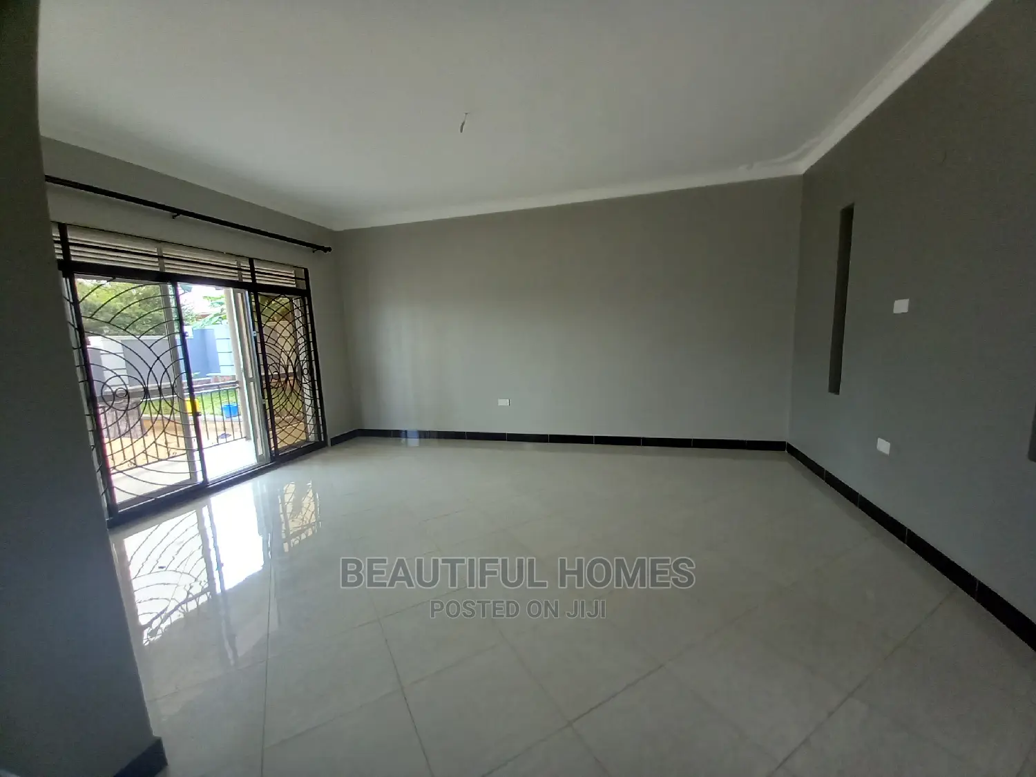 Furnished 4bdrm Bungalow in Kira for Sale in Kira