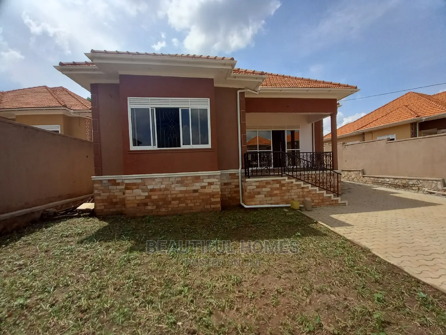 Furnished 4bdrm House in Tarmack, Kira for Sale in Kira