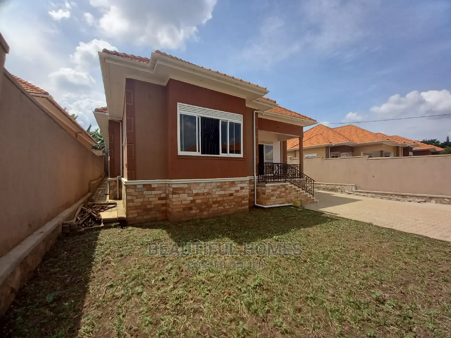 Furnished 4bdrm House in Tarmack, Kira for Sale in Kira