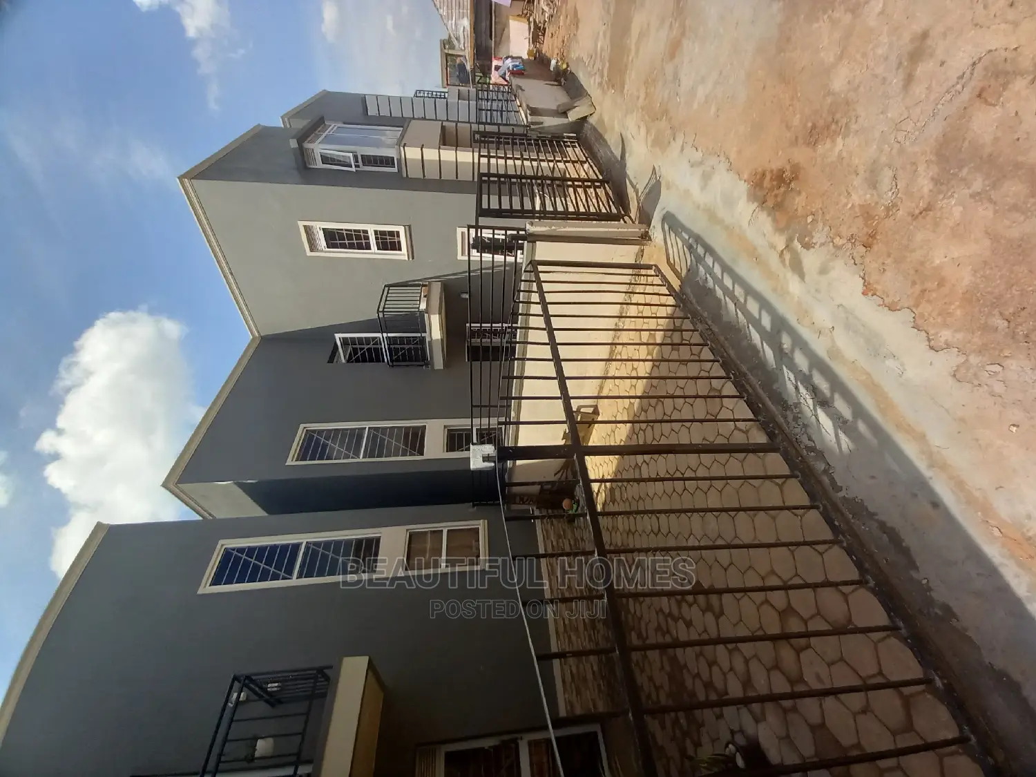 Furnished 4bdrm Duplex in Ministers Village, Kira for Sale in Kira