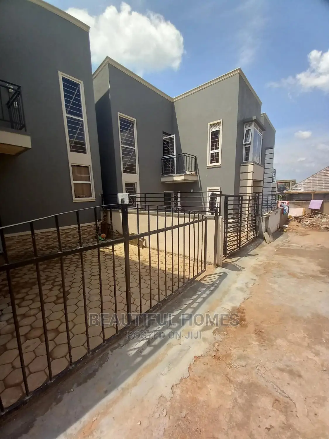 Furnished 4bdrm Duplex in Ministers Village, Kira for Sale in Kira