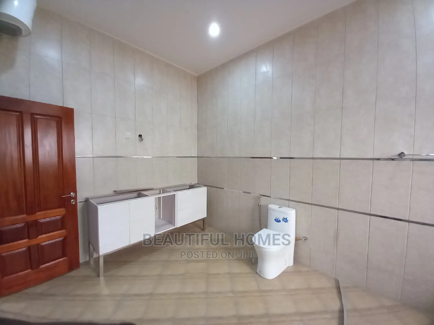 Furnished 6bdrm Mansion in Muyenga, Makindye for Sale in Makindye