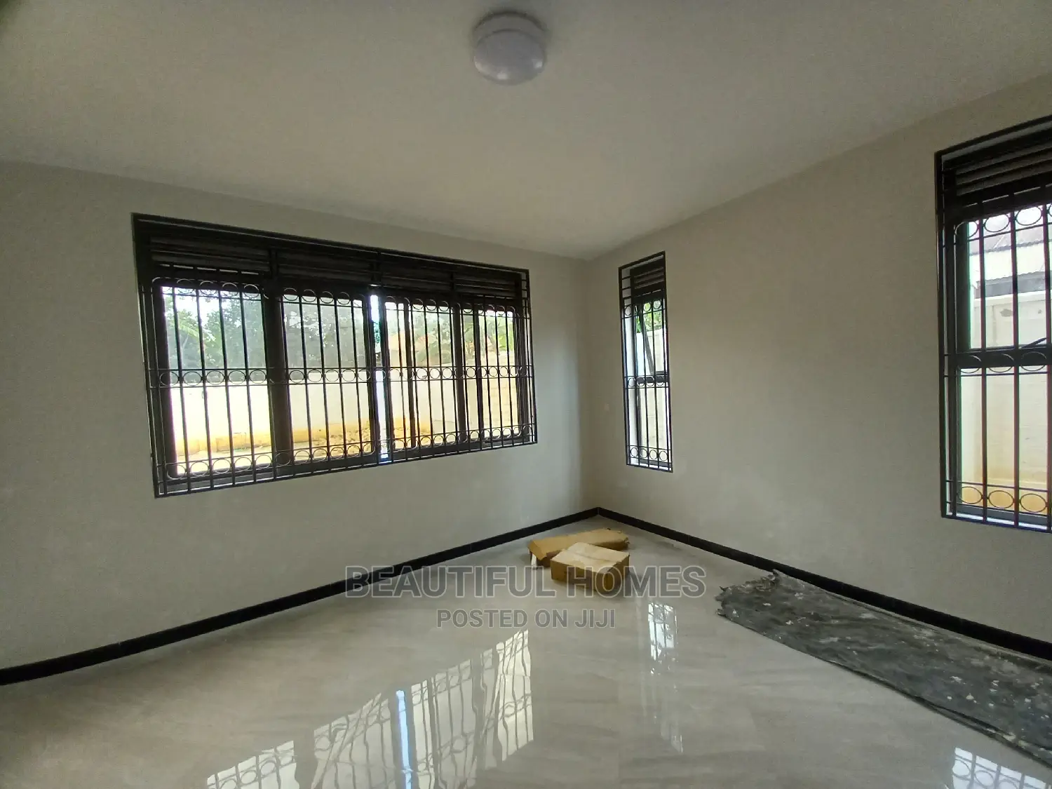Furnished 6bdrm Mansion in Muyenga, Makindye for Sale in Makindye