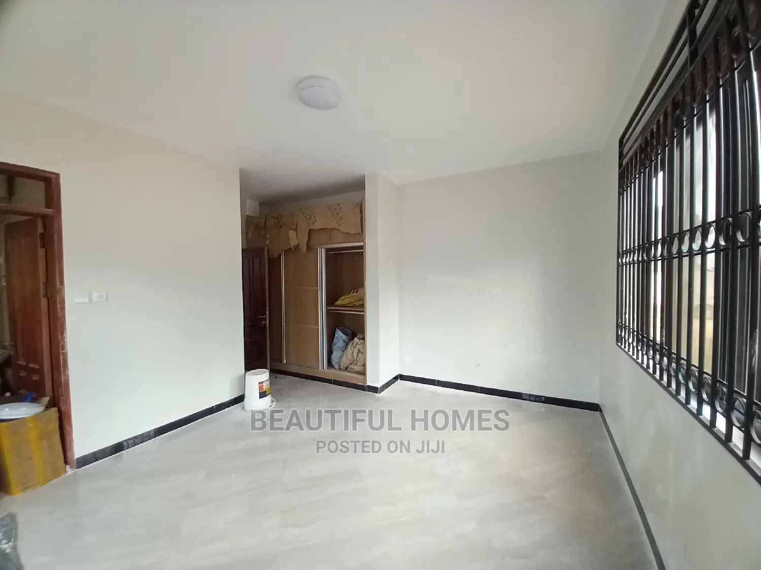 Furnished 6bdrm Mansion in Muyenga, Makindye for Sale in Makindye