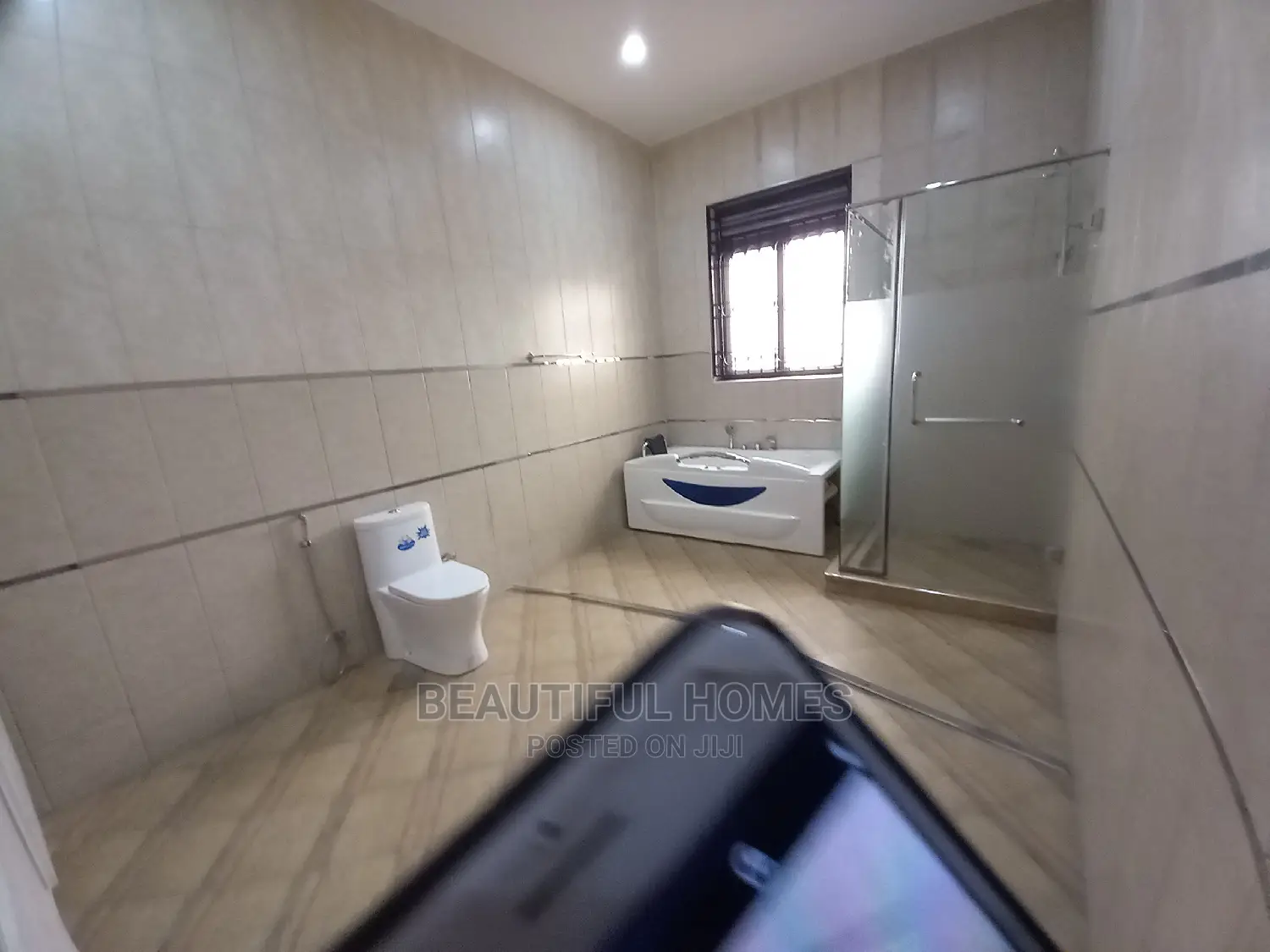 Furnished 6bdrm Mansion in Muyenga, Makindye for Sale in Makindye