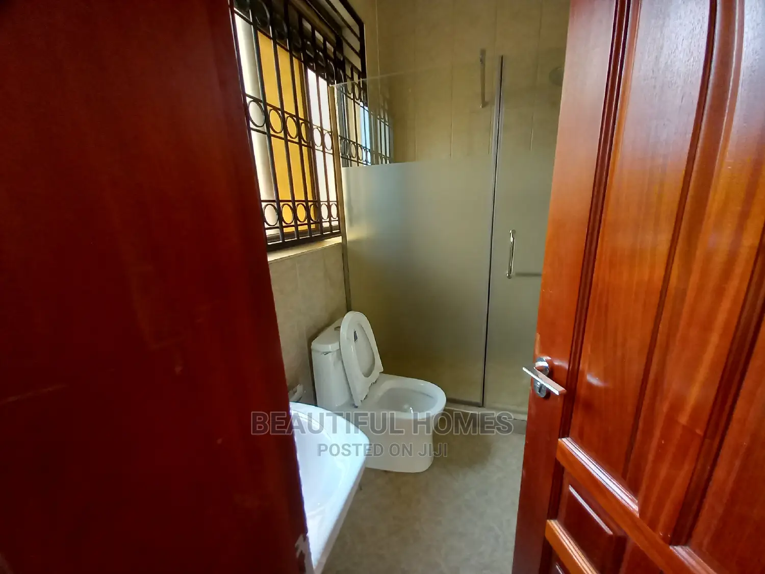 Furnished 6bdrm Mansion in Muyenga, Makindye for Sale in Makindye