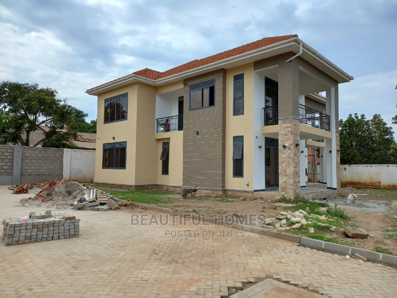 Furnished 6bdrm Mansion in Muyenga, Makindye for Sale in Makindye