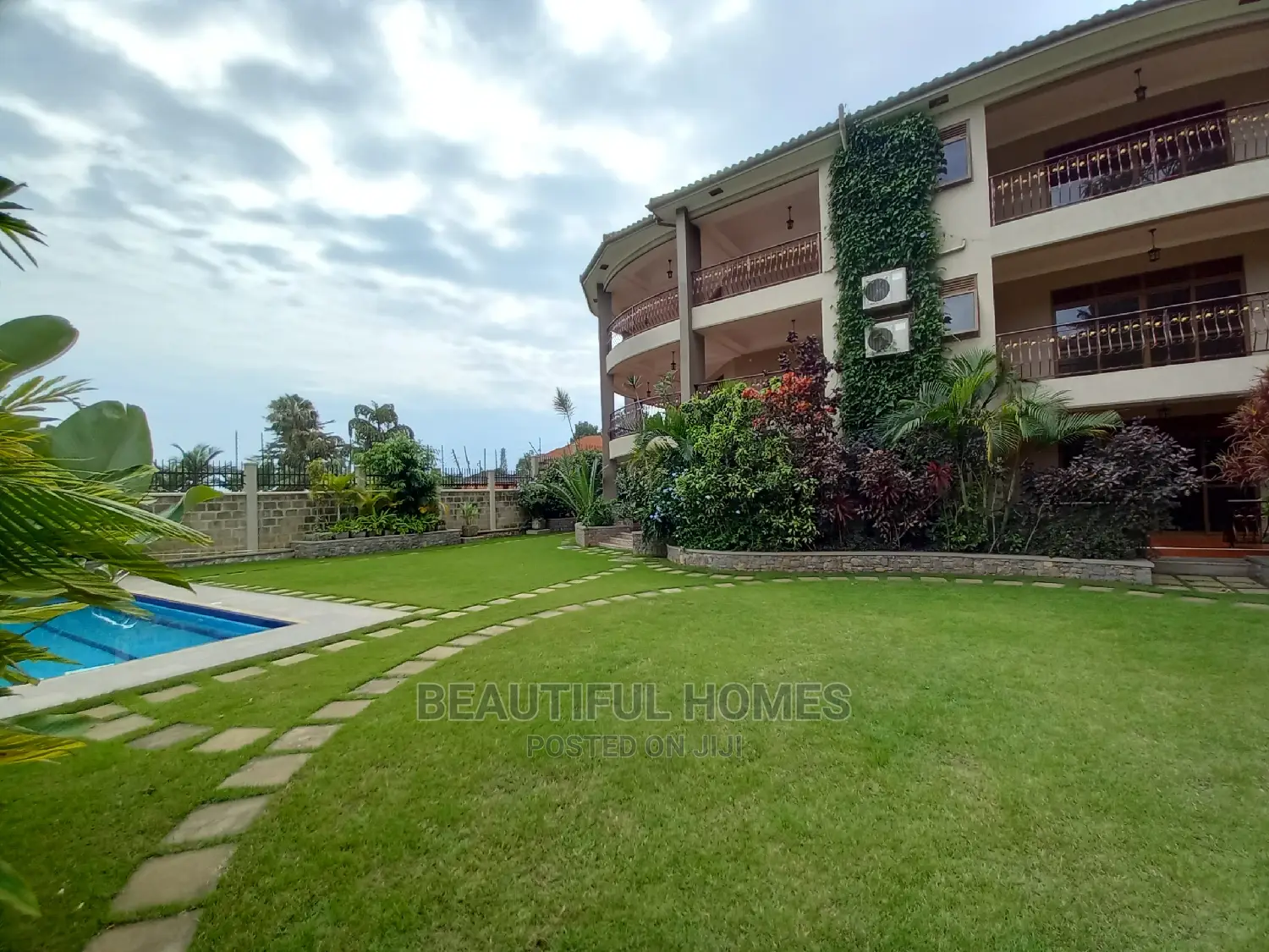 Furnished 7bdrm Mansion in Muyenga, Central Division for Sale in Central Division