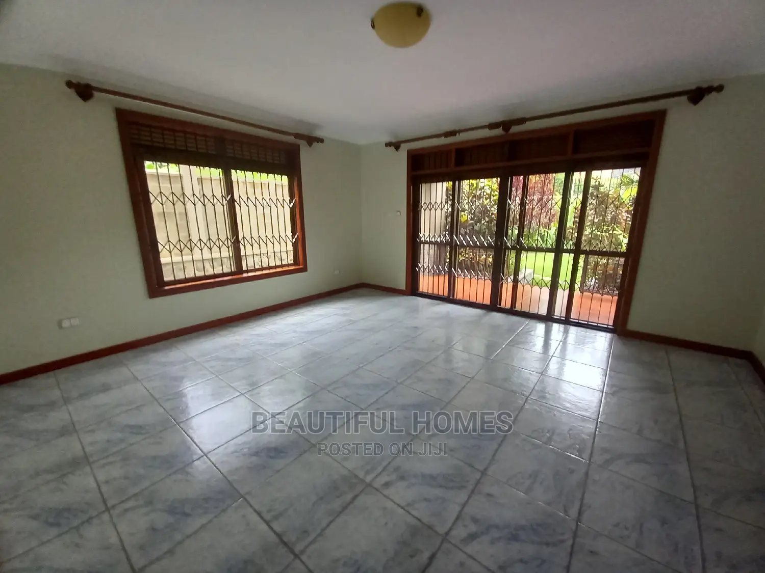 Furnished 7bdrm Mansion in Muyenga, Central Division for Sale in Central Division