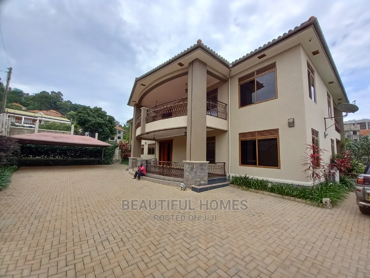 Furnished 6bdrm Mansion in Muyenga, Makindye for Sale in Makindye