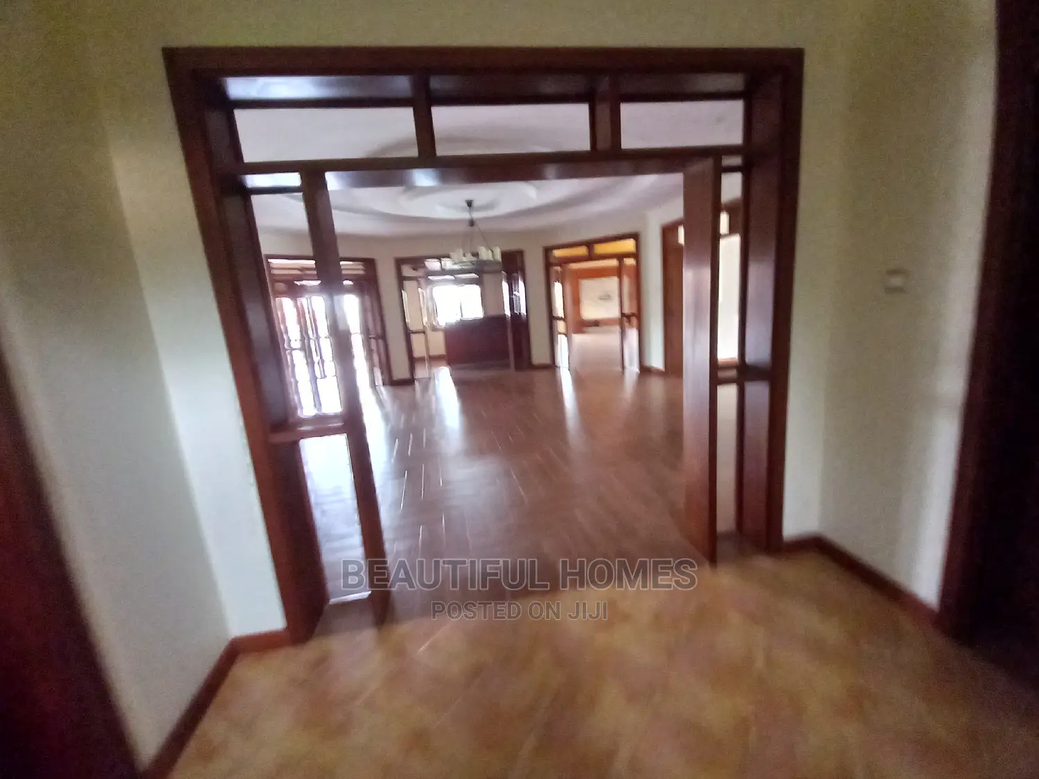 Furnished 6bdrm Mansion in Muyenga, Makindye for Sale in Makindye