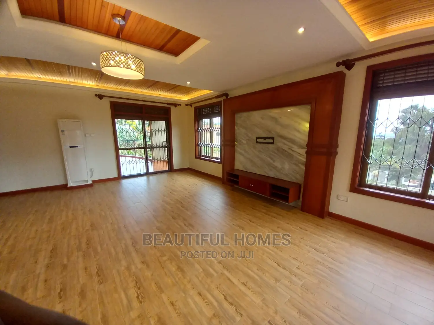 Furnished 6bdrm Mansion in Muyenga, Makindye for Sale in Makindye